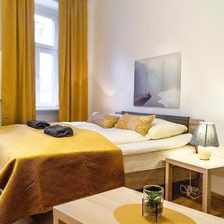 Economy 1Br Apartment Well Connected To The Whole City Виена Екстериор снимка