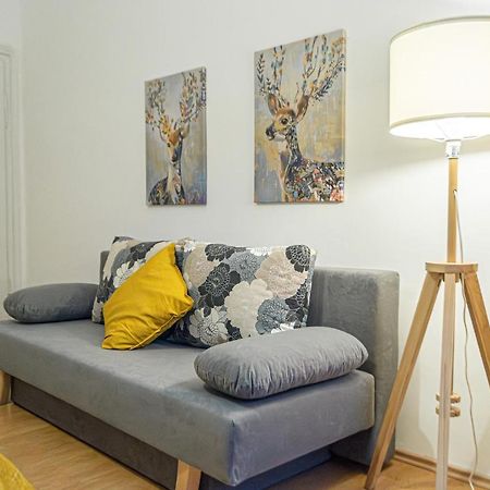 Economy 1Br Apartment Well Connected To The Whole City Виена Екстериор снимка