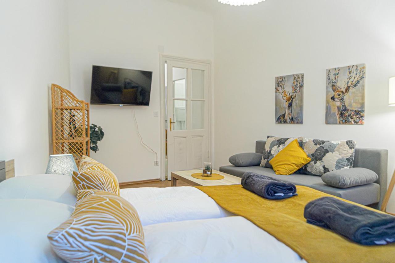 Economy 1Br Apartment Well Connected To The Whole City Виена Екстериор снимка