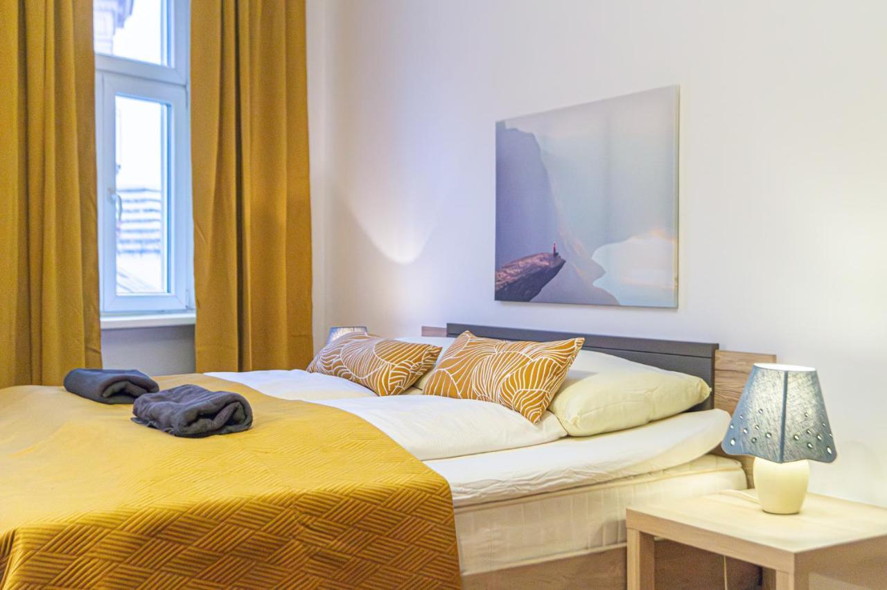 Economy 1Br Apartment Well Connected To The Whole City Виена Екстериор снимка