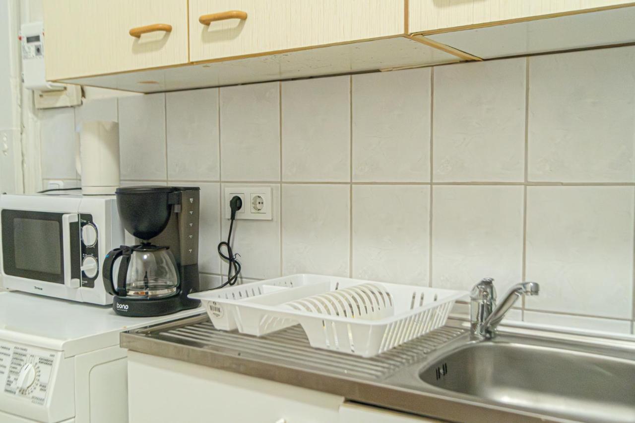 Economy 1Br Apartment Well Connected To The Whole City Виена Екстериор снимка