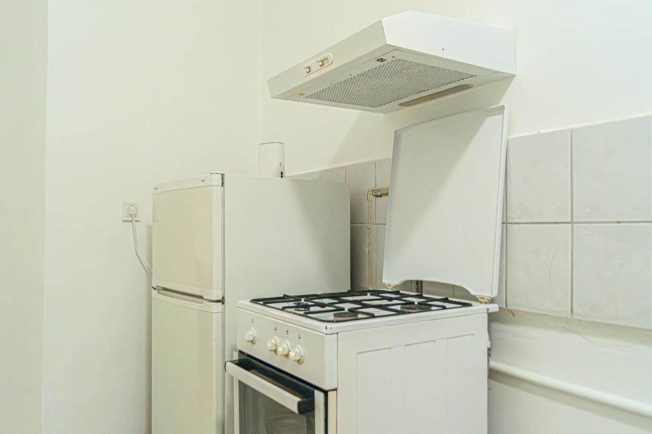 Economy 1Br Apartment Well Connected To The Whole City Виена Екстериор снимка